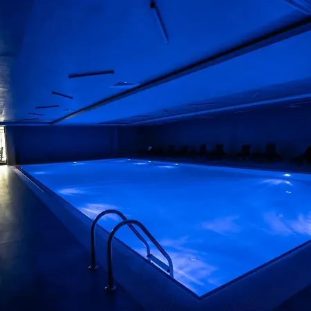 Prime Getaway Luxurious 2br Apt, Perfect Стамбул