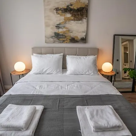 Prime Getaway Luxurious 2br Apt, Perfect Апартаменты Стамбул